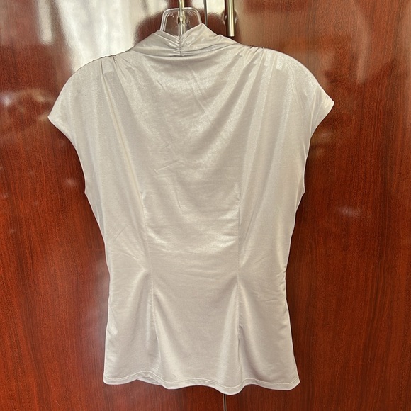 Tops - Picture 2 of 4